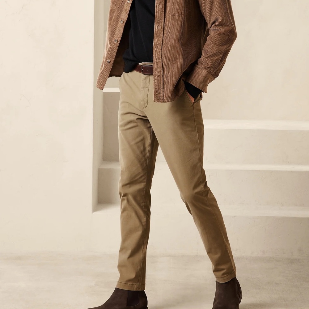 Banana Republic Slim Chino (NWT!)